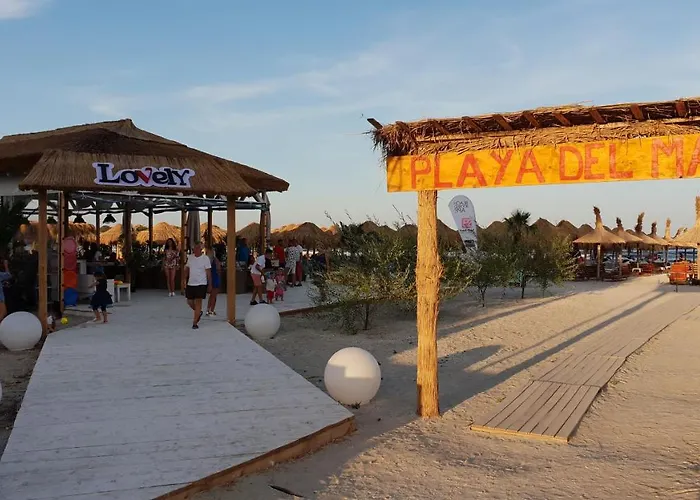 Sea Sound Mamaia Nord 公寓 *