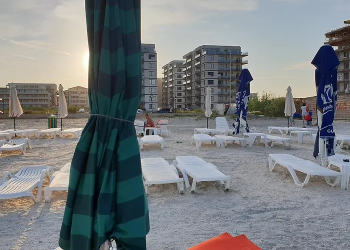 Sea Sound Mamaia Nord 公寓 那沃达利