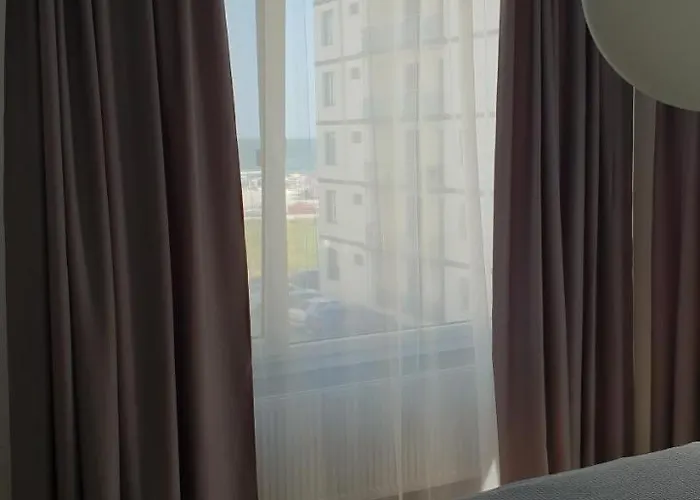 Sea Sound Mamaia Nord 公寓 那沃达利